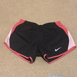 nike black and pink women’s xs shorts
